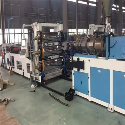Linea de macchina per estrusiun de lami en PVC